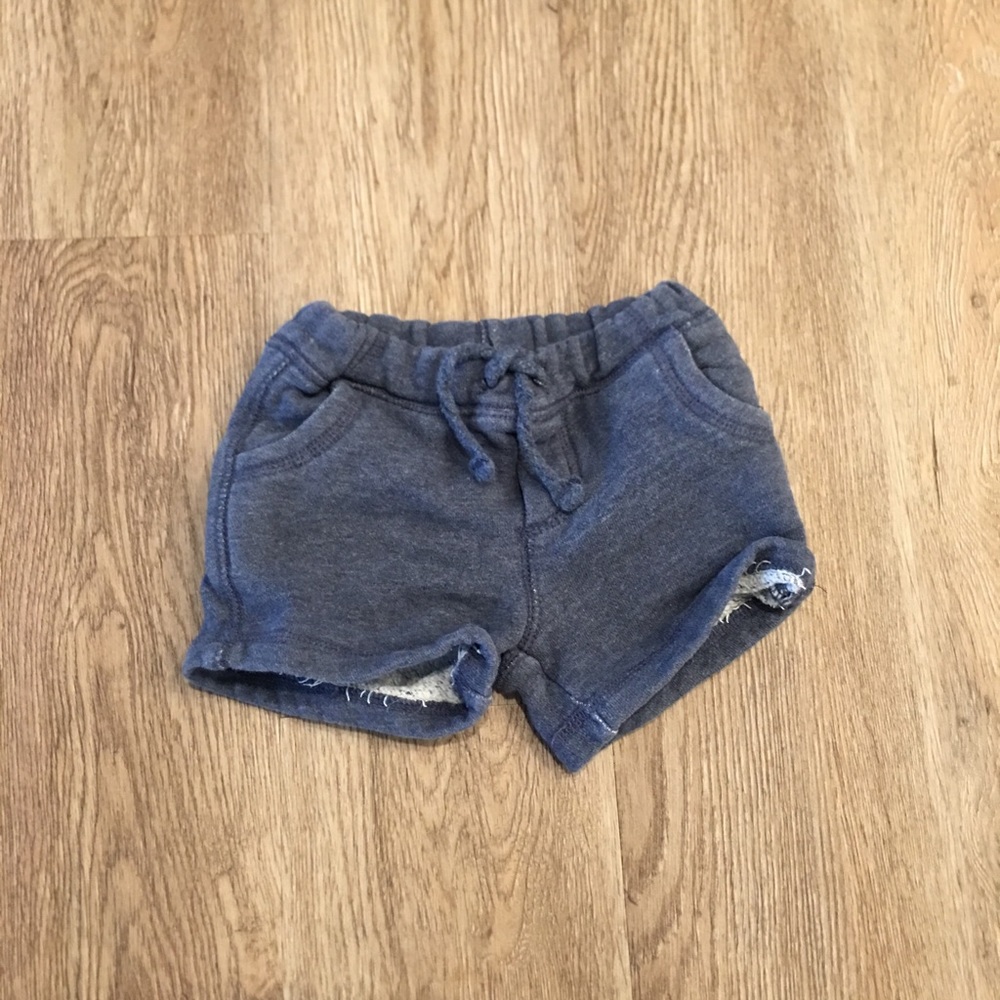 Gap shorts